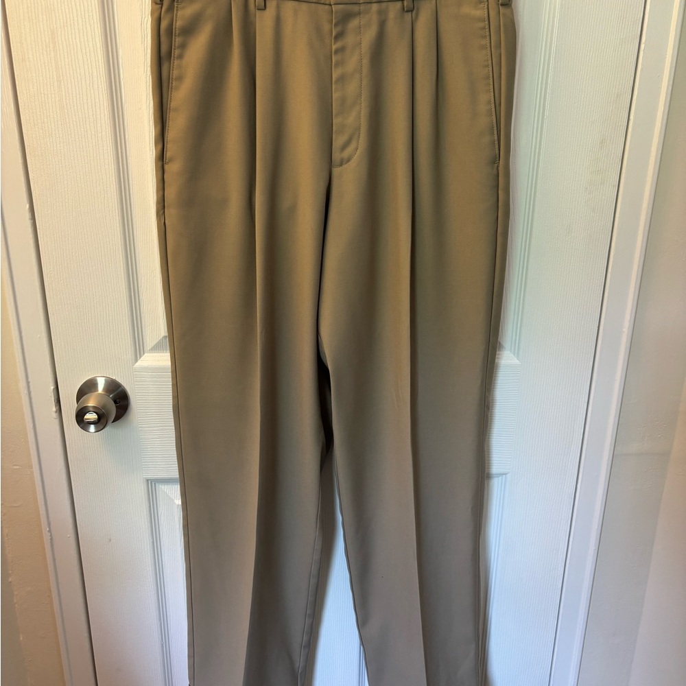 Dockers Tan Chinos Classic Style
